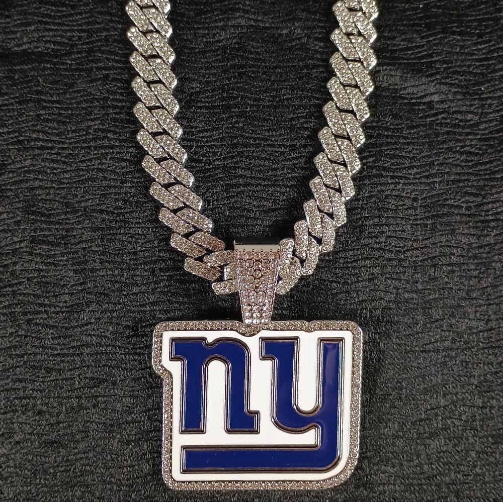 NFL New York Giants 20 Inch Necklace Pendant Cuban Chain Link Football Jewelry